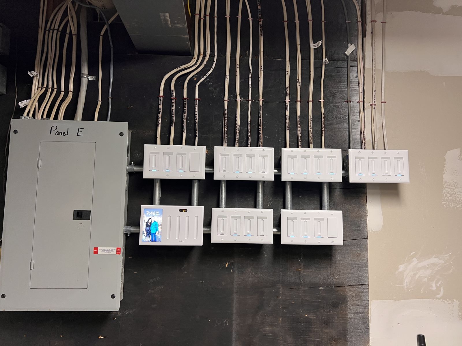 Commercial electrical contractor services
